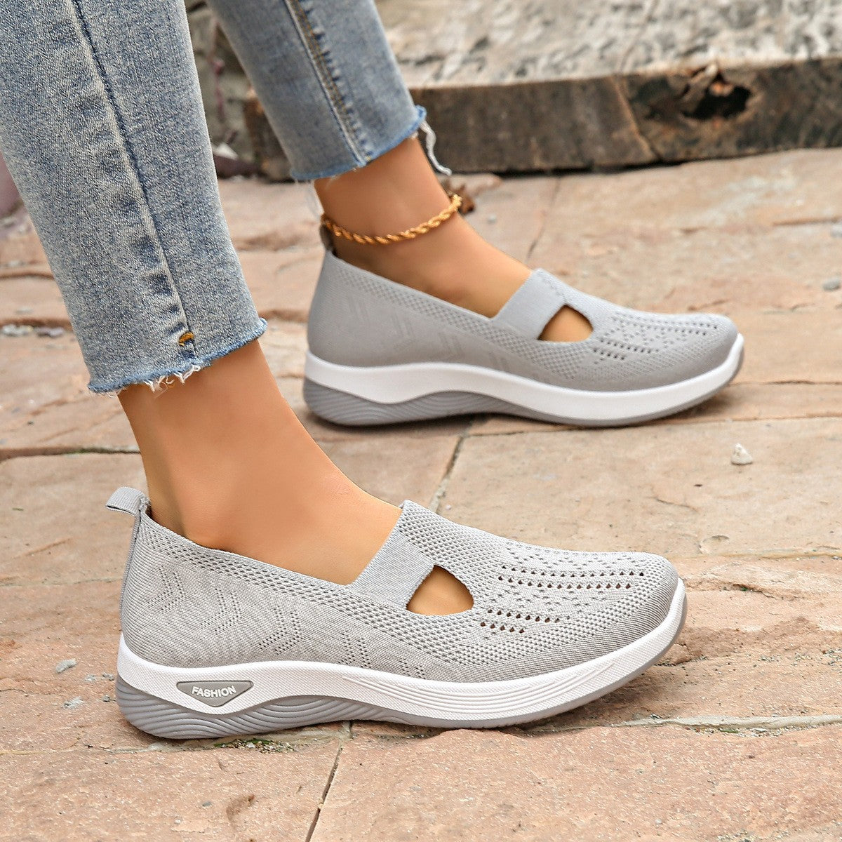 MIA COMFORT SNEAKER